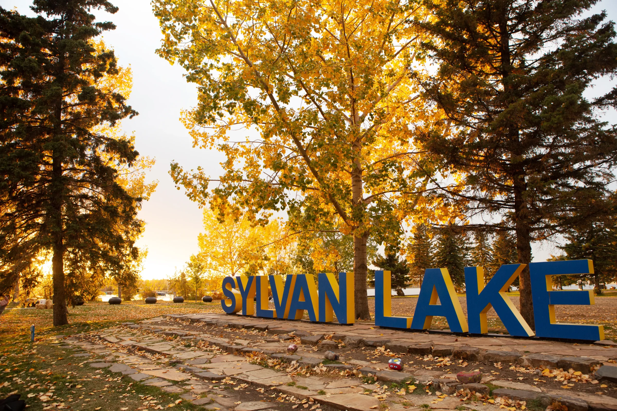 Featured Image for “A Fall Weekend Itinerary in Sylvan Lake”